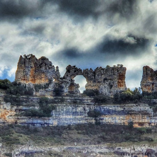 Beso de camellos. Orbaneja