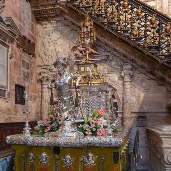 Carroza plata y custodia