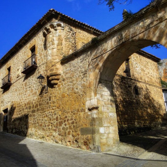 Muralla de Poza de la Sal