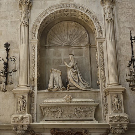 Sepulcro Beatriz de Suabia en Sevilla