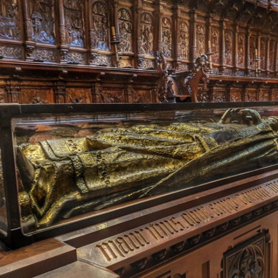 Sepulcro obispo Mauricio 