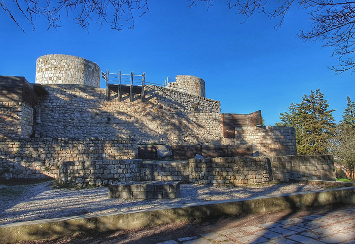 Acceso sur. Castillo de Burgos