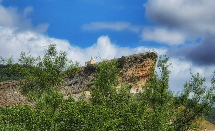 Peña Colorada. San Pantaleón de Losa