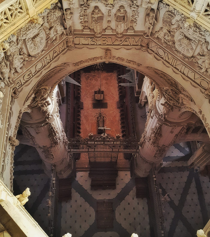 primera-piedra-catedral-burgos-crucero