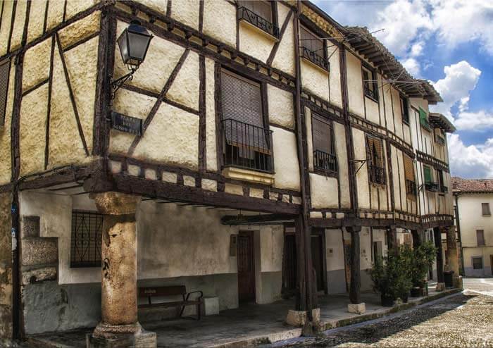 Plaza del Obispo Peña. Covarrubias