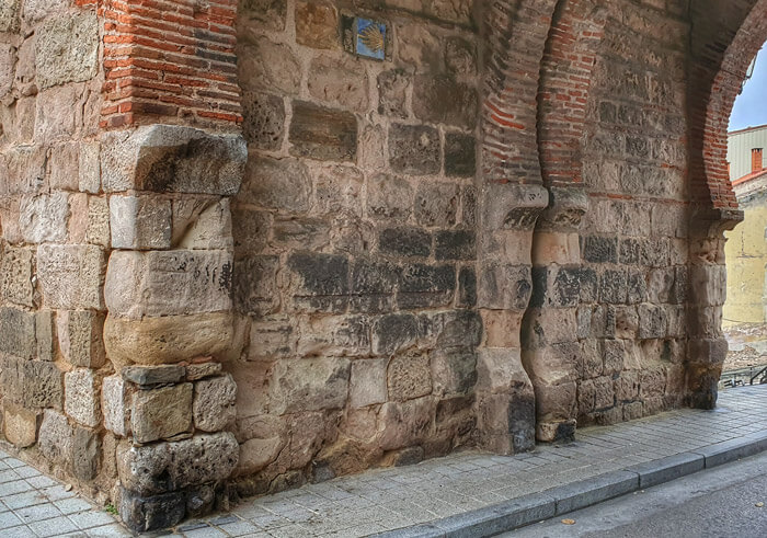 Interior Arco de San martín en Burgos