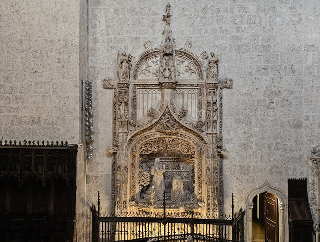 Arcosolio sepulcro infante Alfonso. Cartuja de Miraflores