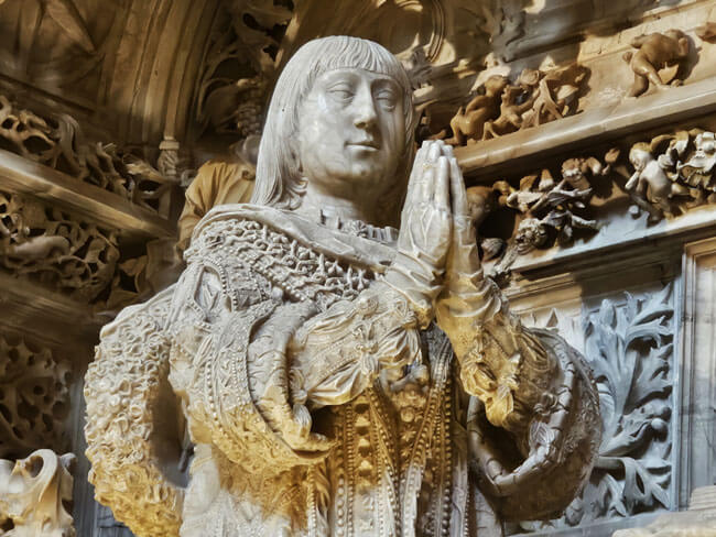 Detalle guante infante Alfonso. Cartuja de Miraflores